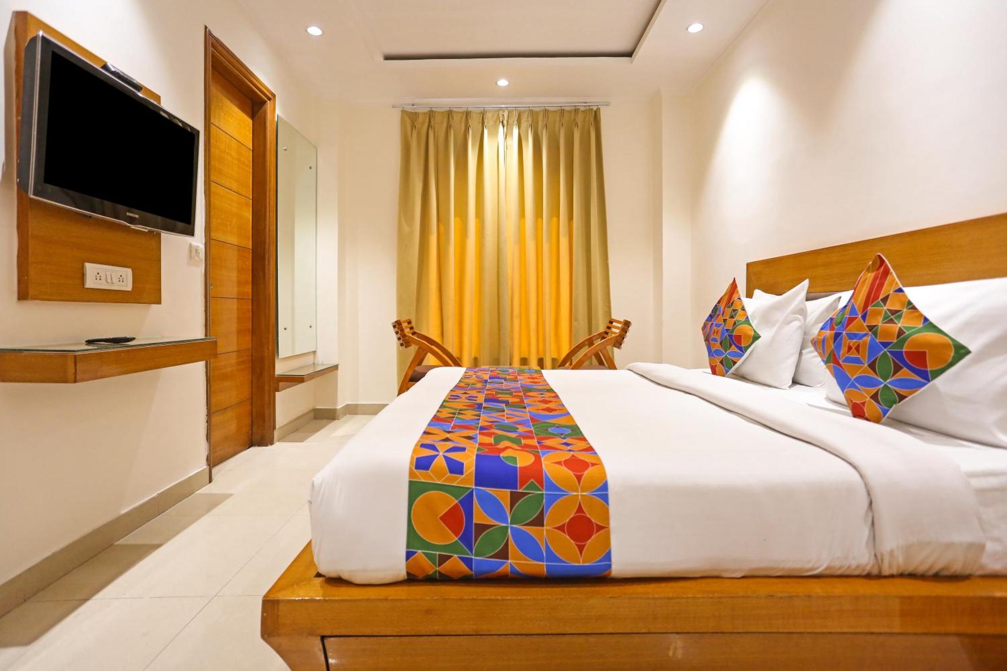 Hotel Fortuner, Karol Bagh, New Delhi Luaran gambar